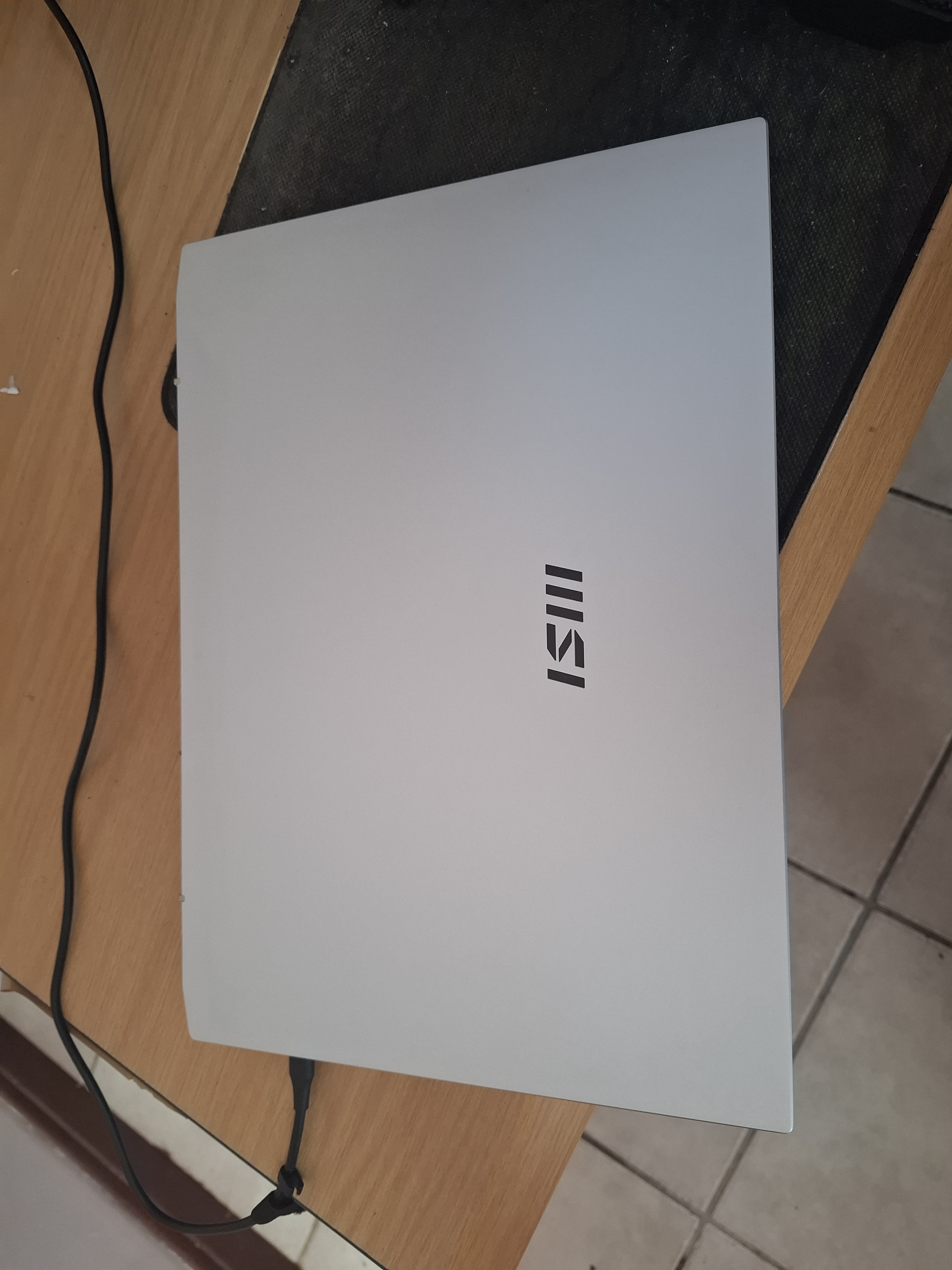 KTtWMzw.jpeg