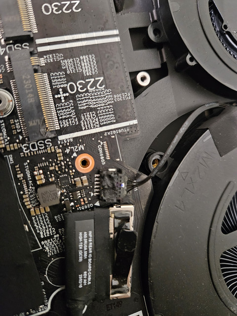 [For Sale] - (the good) half of an m16/m18 Alienware laptop | Combo ...