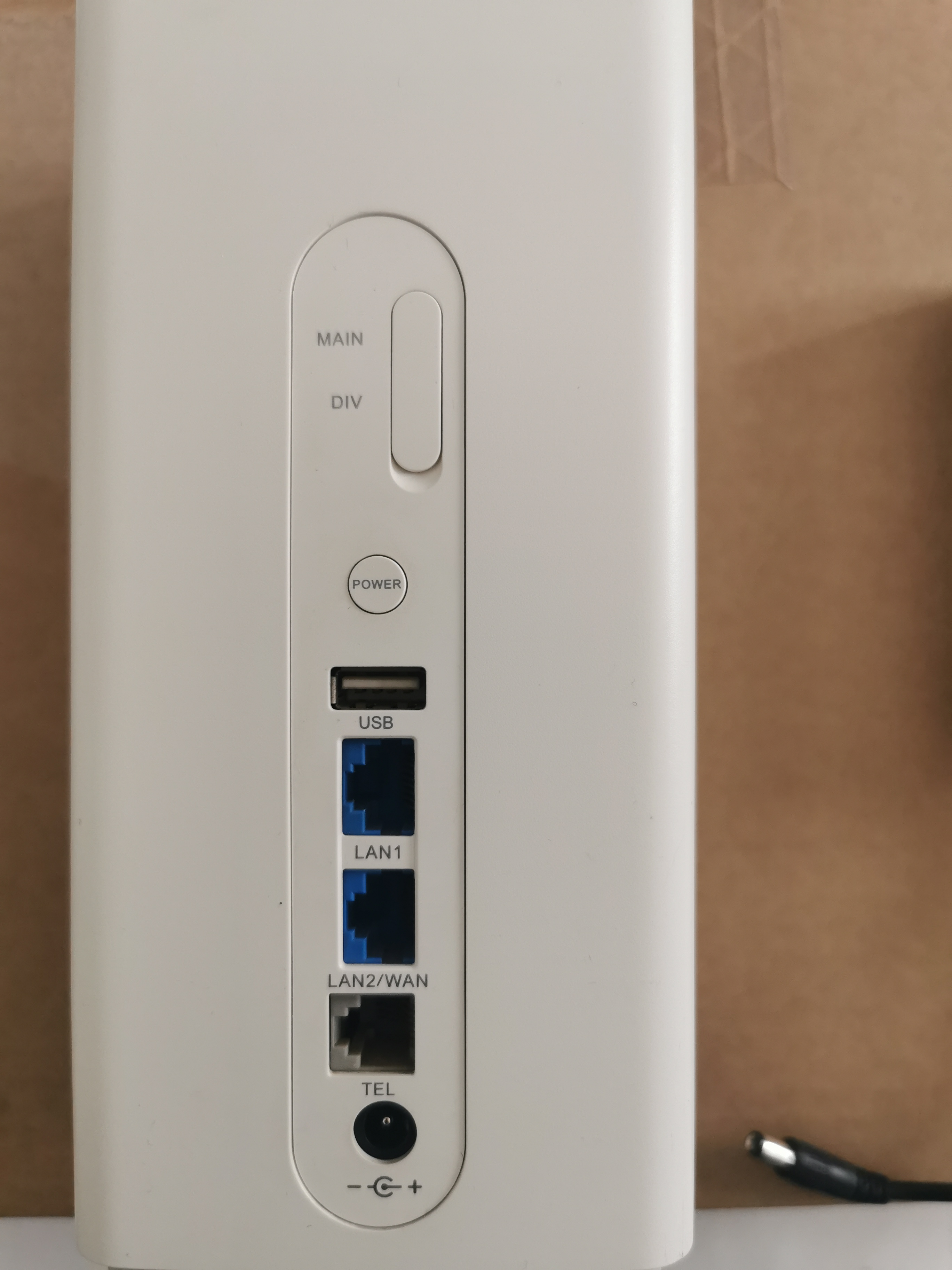 [For Sale] - Huawei B618 4G Router LTE Cat 11, Wi-Fi 2.4G and 5G and ...