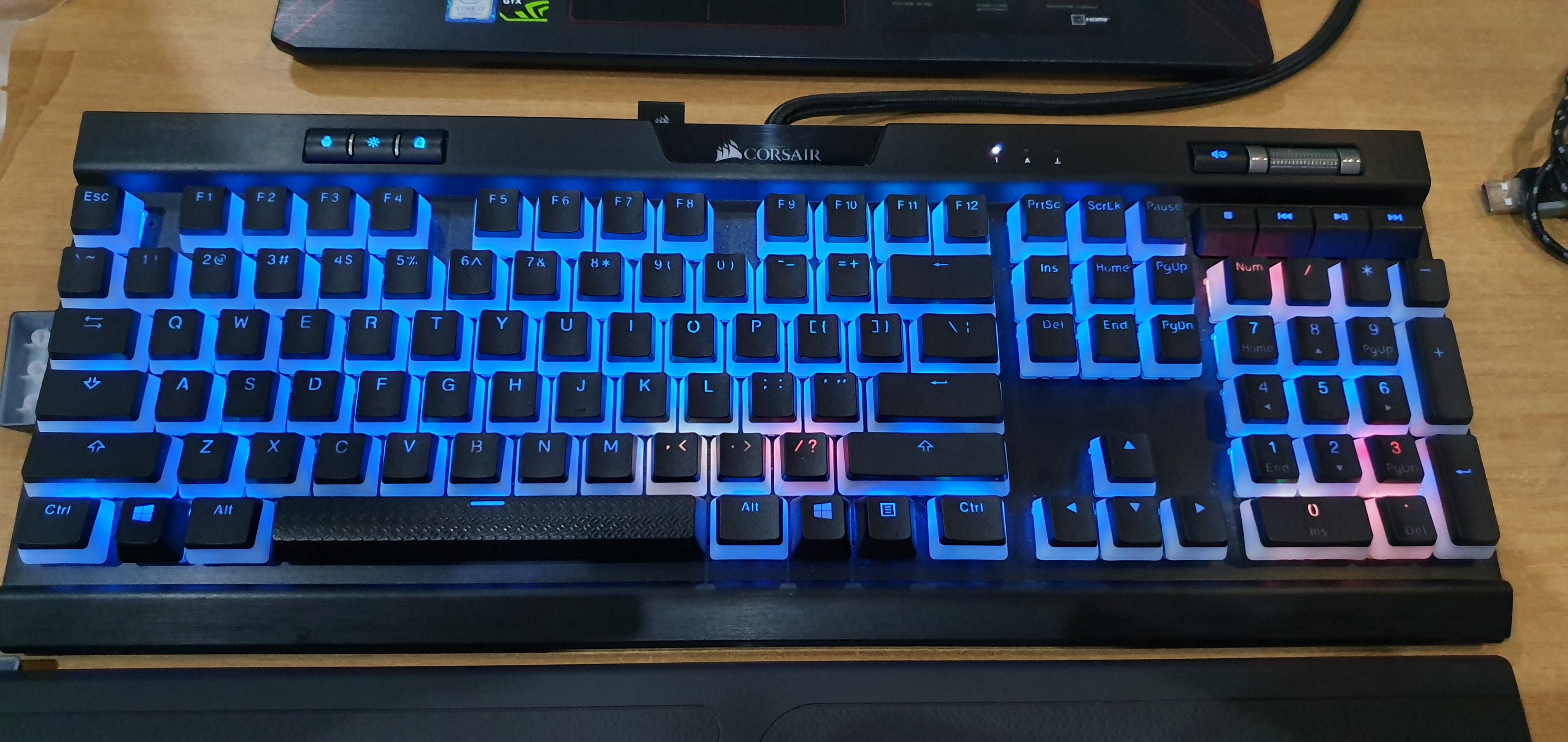 corsair k70 mk2 cherry mx blue