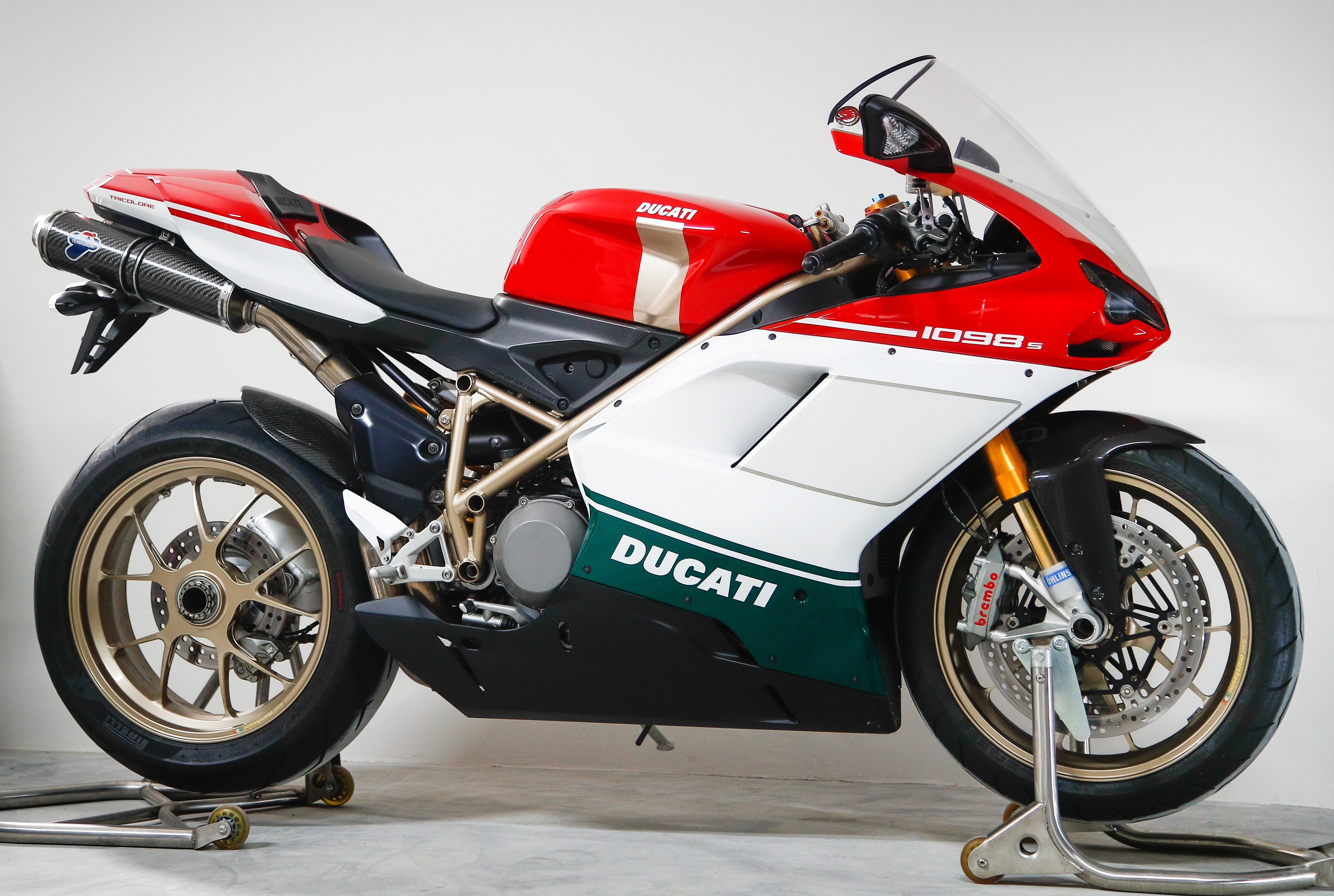 693038-Ducati-1098s-13.jpg